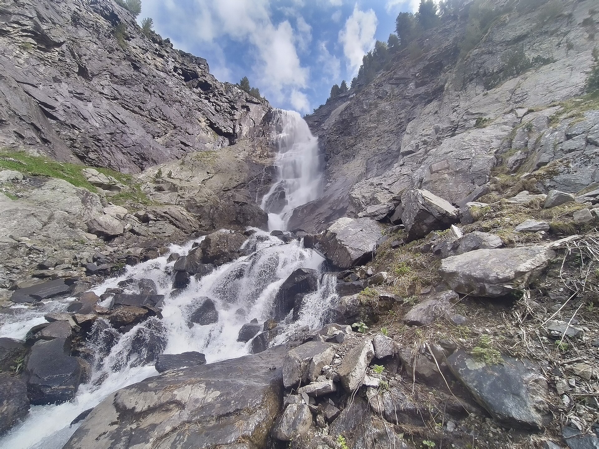 Скакавишки водопад и езеро